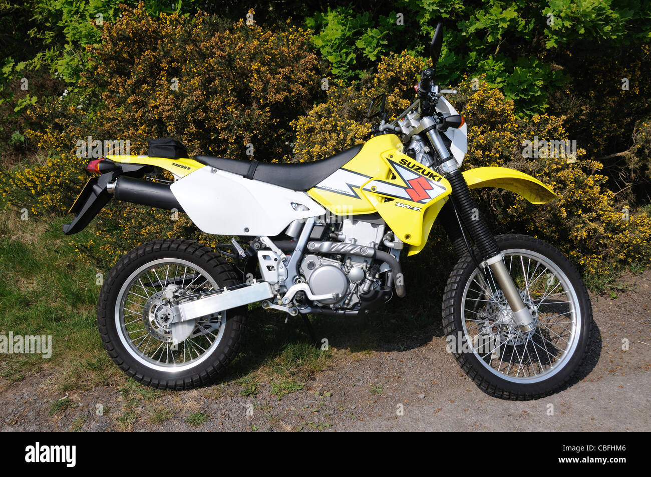 2004 Suzuki DR-Z400 moto' ualSport « Banque D'Images
