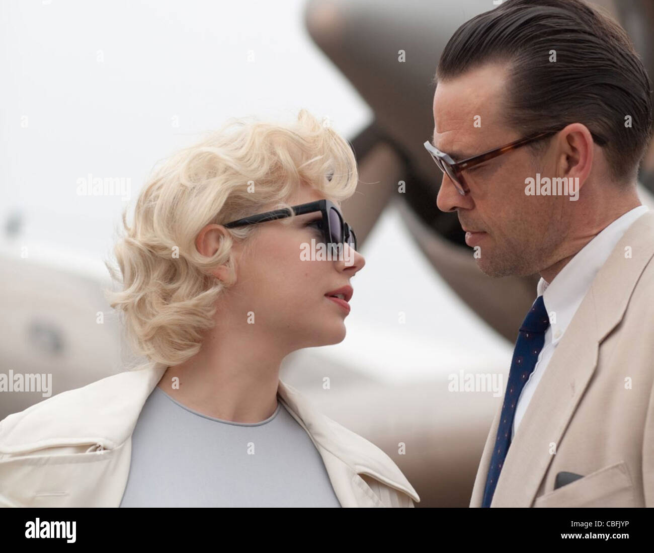 Ma SEMAINE AVEC MARILYN 2011 Weinstein Company film avec Michelle Williams que Marilyn Monroe et Dougray Scott comme Arthur Miller. Banque D'Images