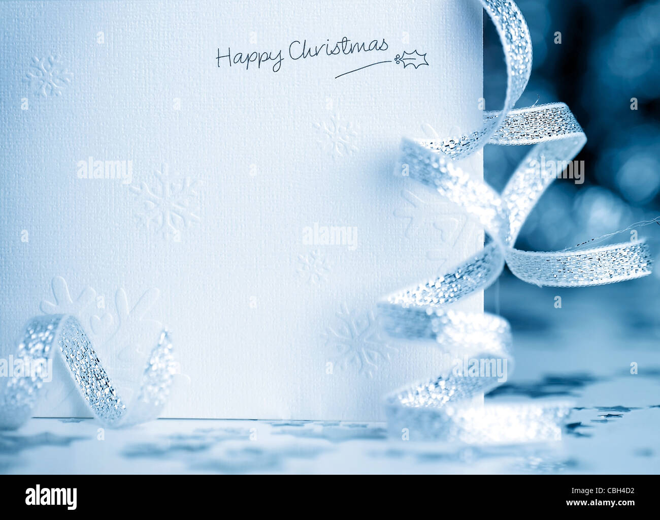Belle Bleue Professionnels Carte De Noel D Hiver Fond De Carte Postale Avec Des Flocons De Decoration Ruban Photo Stock Alamy Belle Bleue Professionnels Carte De Noel D Hiver Fond De Carte Postale Avec Des Flocons De Decoration Ruban Photo Stock Alamy