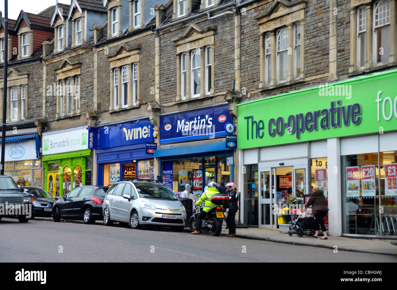 Rangée de Boutiques, Co-op, le Martin's, vin, Henleaze, Bristol, Royaume-Uni Banque D'Images