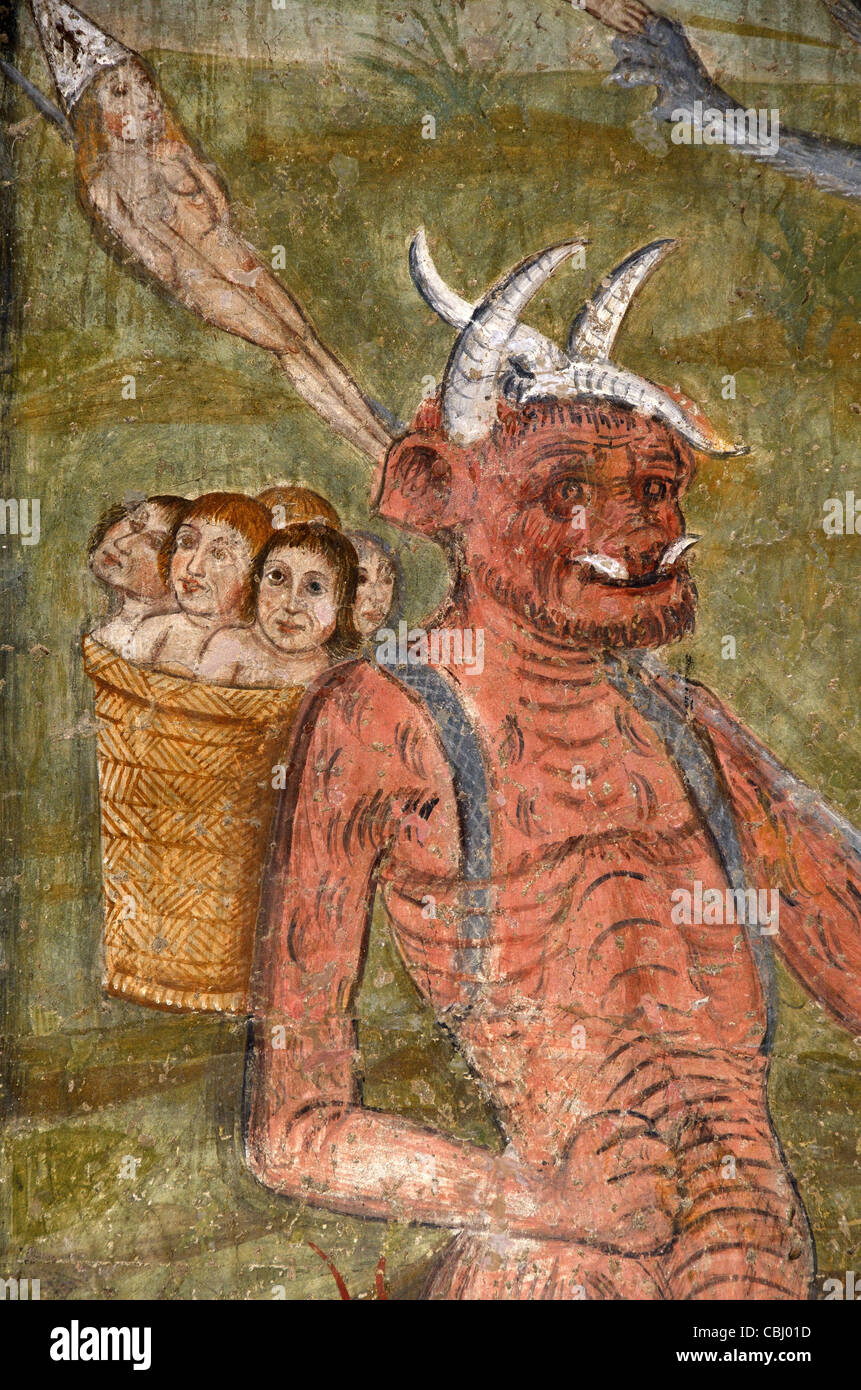 Fresque de Satan ou d'enlèvement de diable enfants, Chapelle des Pénitents blancs (1492), la Tour-sur-Tinée, Alpes-Maritimes France Banque D'Images