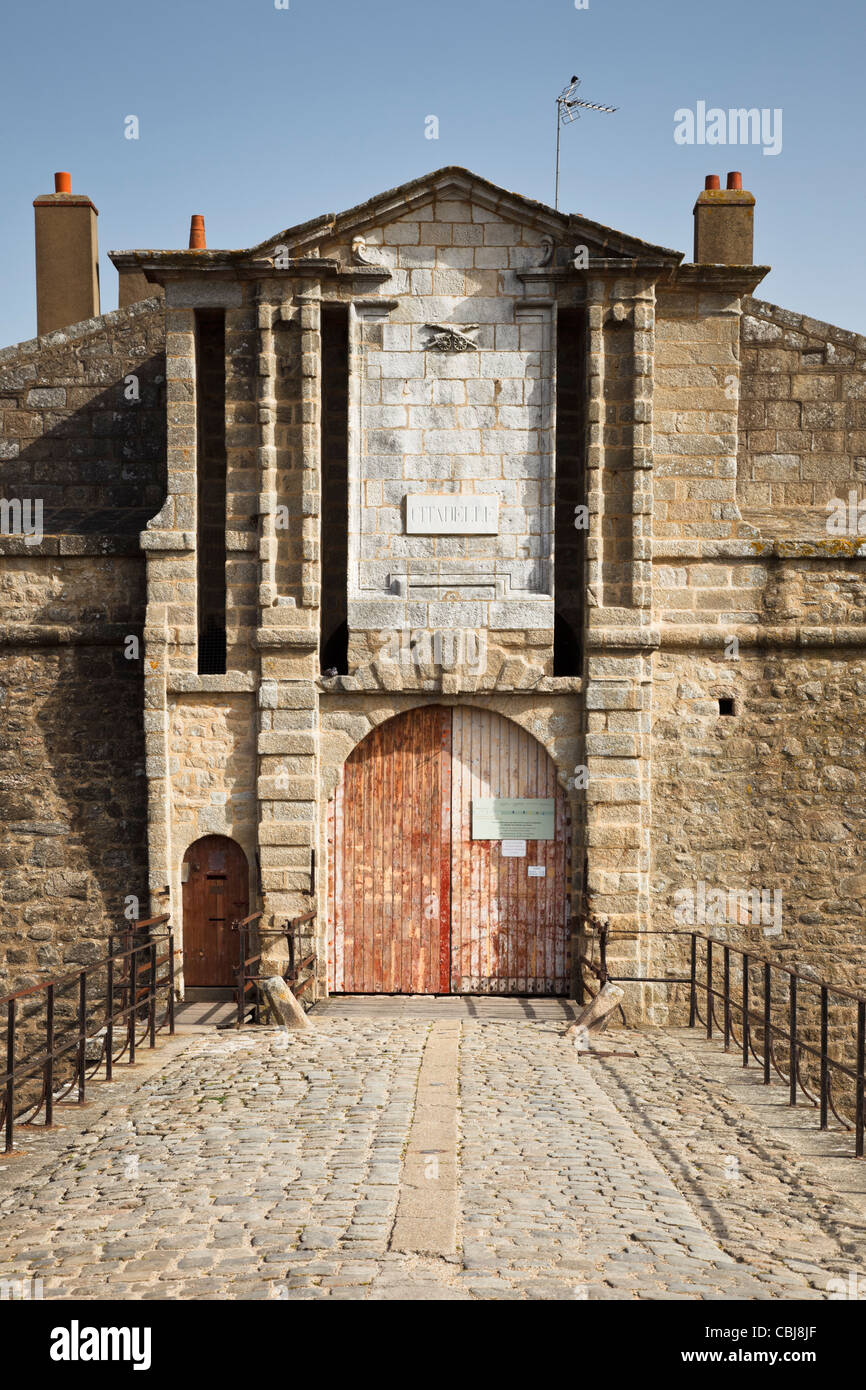 Porte de la forteresse à la citadelle de Port Louis, Morbihan, Bretagne, France Banque D'Images