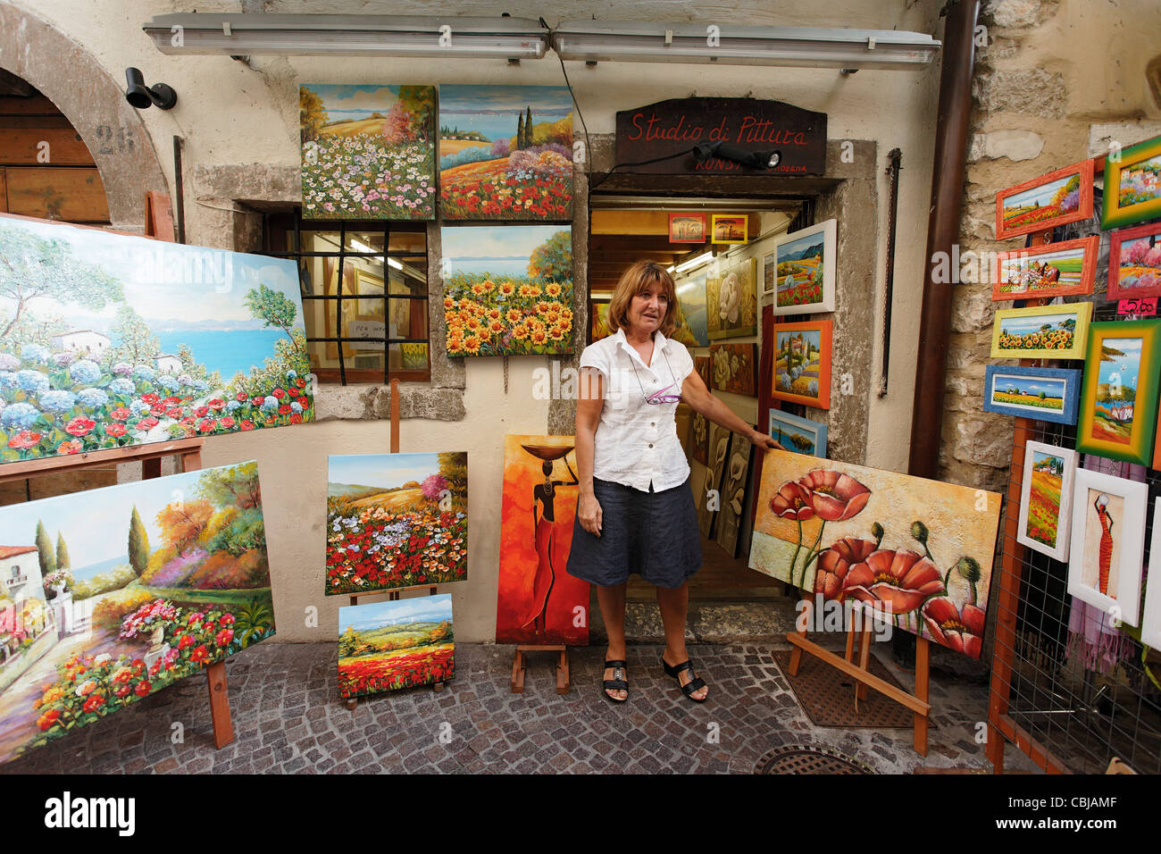 Artiste, galerie, Vieille Ville, Garda, Lac de Garde, Vénétie, Italie Banque D'Images