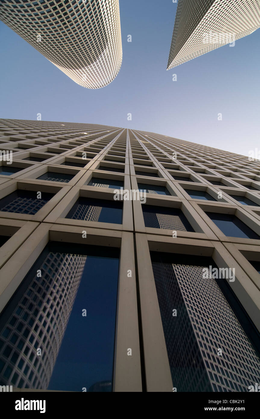 Les tours Azrieli à Tel-Aviv. Banque D'Images