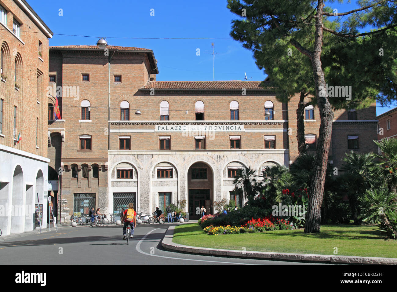 Palazzo della Provincia, gouvernement provincial building, Piazza Caduti per la Libertà, Ravenne, Émilie-Romagne, Italie, Europe Banque D'Images