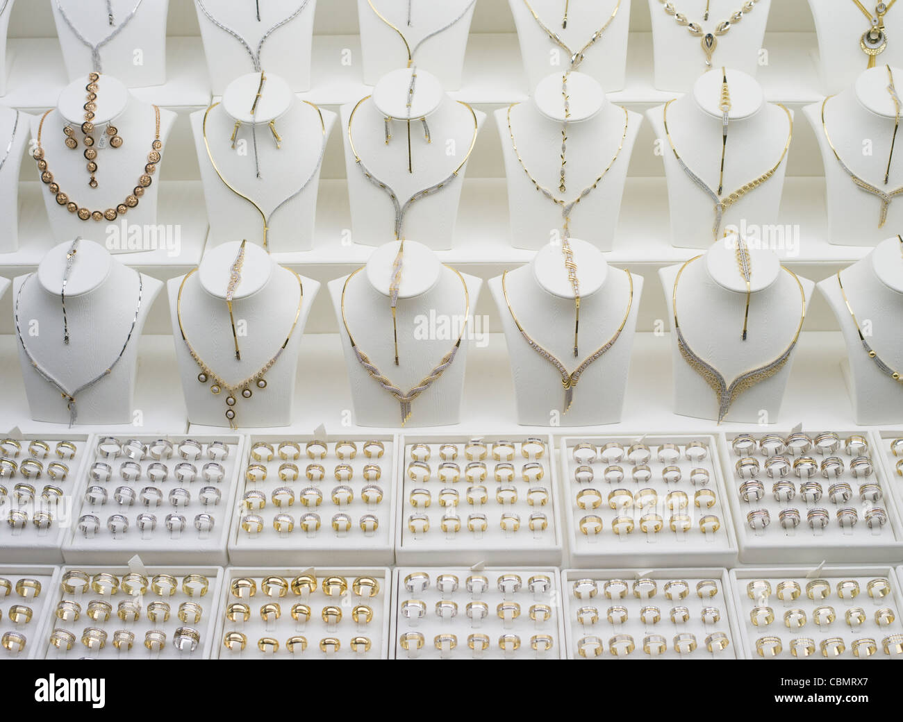 Bijoux pour la vente dans le Grand Bazar, Istanbul Banque D'Images