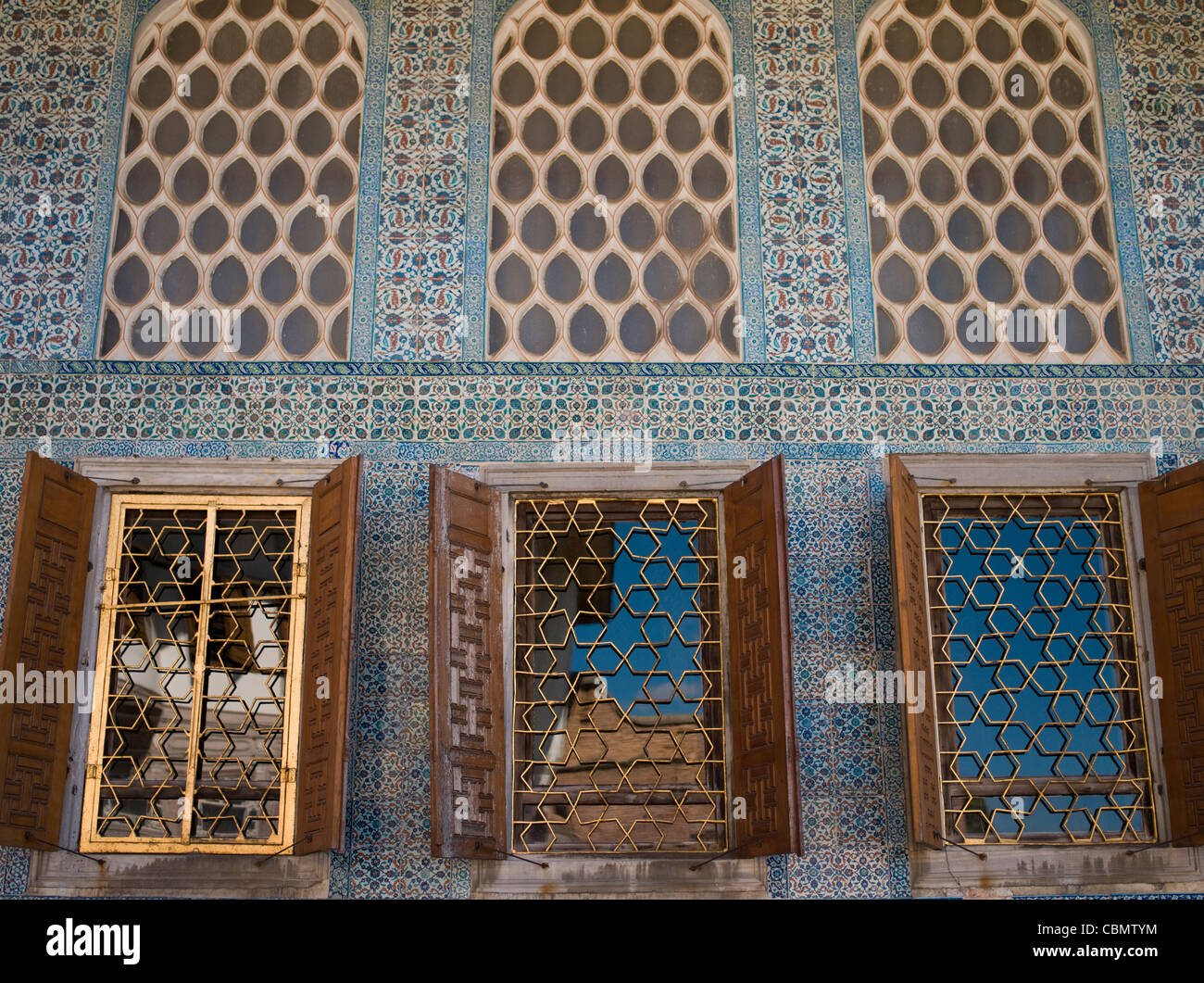 Mosaic et windows à Palais de Topkapi Istanbul Turquie Banque D'Images