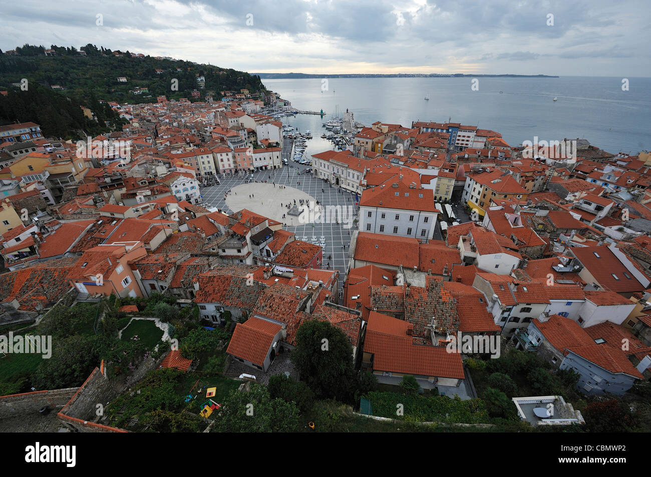 Marina et du quartier historique de Piran, Slovénie, péninsule de l'Istrie Banque D'Images