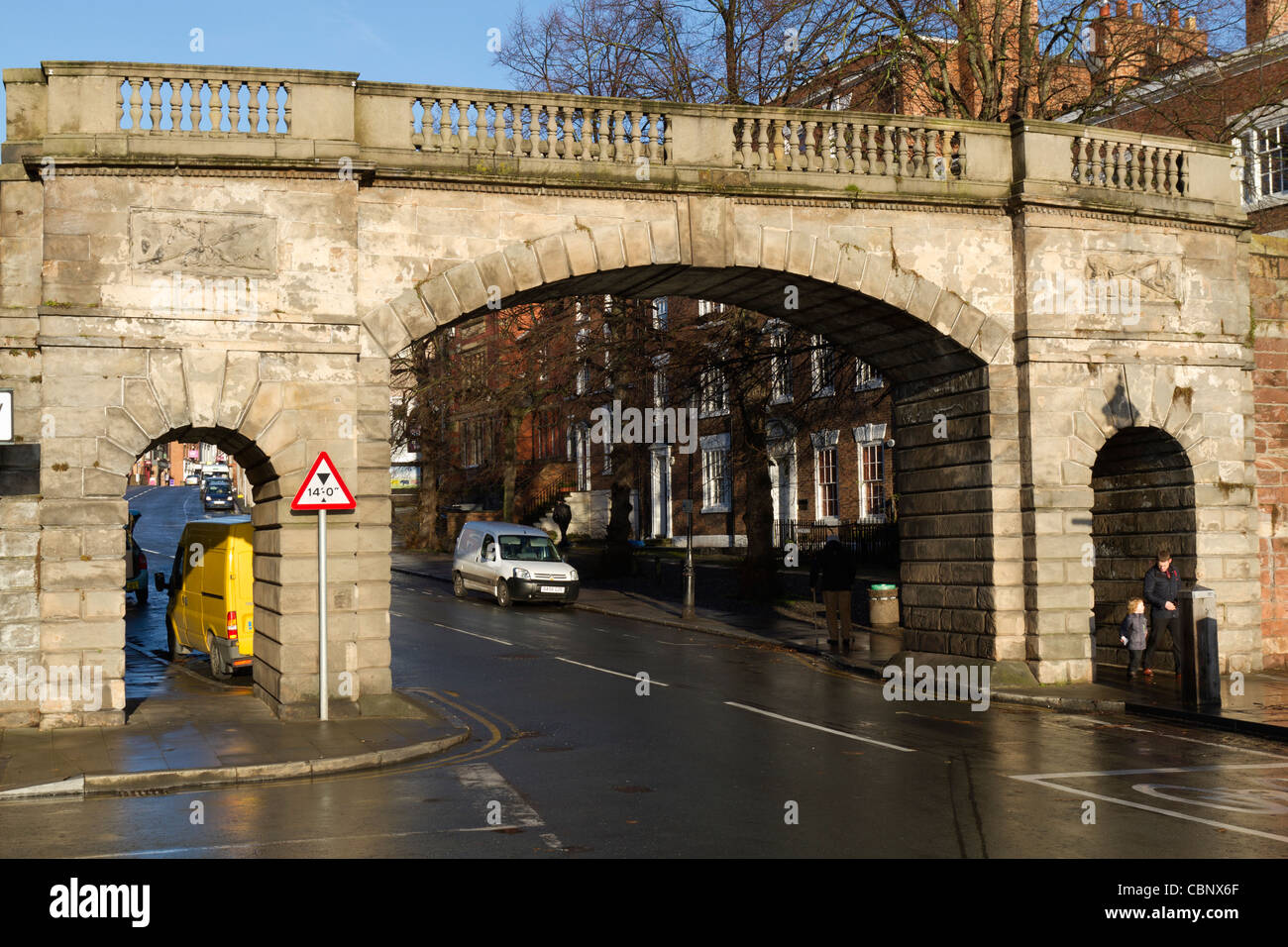 Une voûte en pierre qui fait partie des remparts de la ville de Chester Banque D'Images