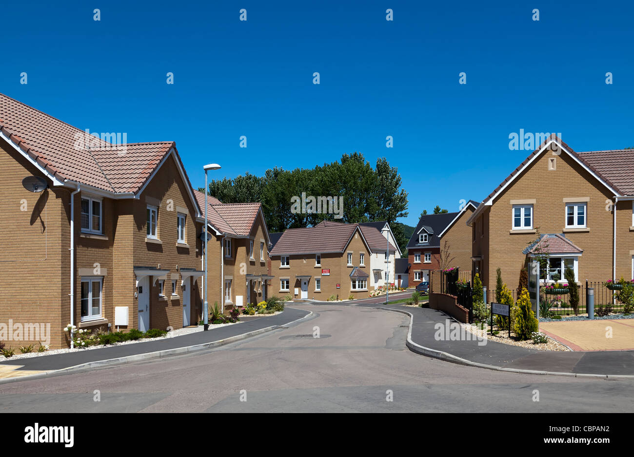 Sur la route nouvelle estate avec Barratt homes for sale Abergavenny Pays de Galles UK Banque D'Images