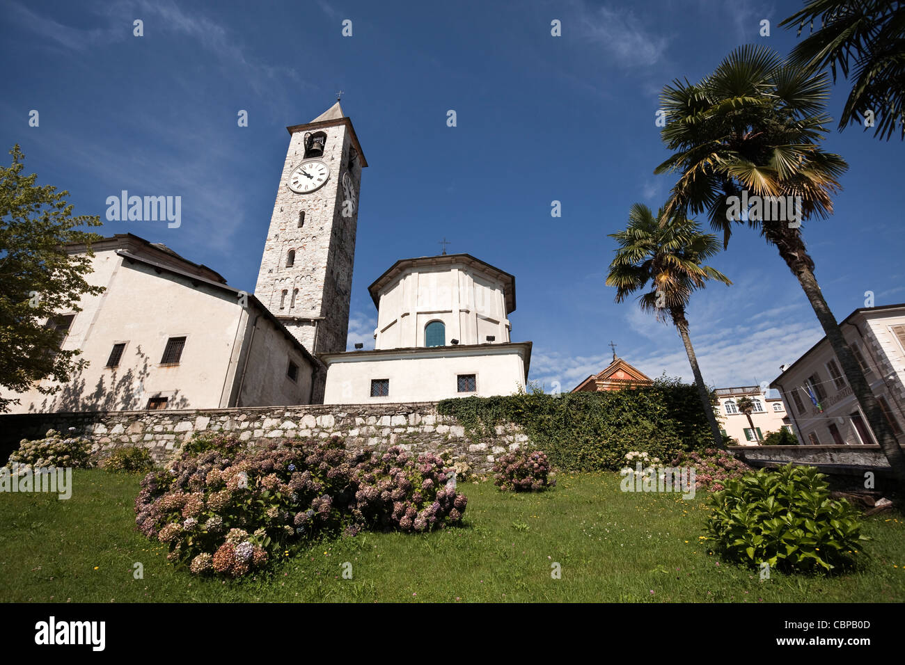 Église St Gervasio et Protasio - Bell Tower, Baveno, Lac Majeur, Piémont, Italie du Nord. Banque D'Images