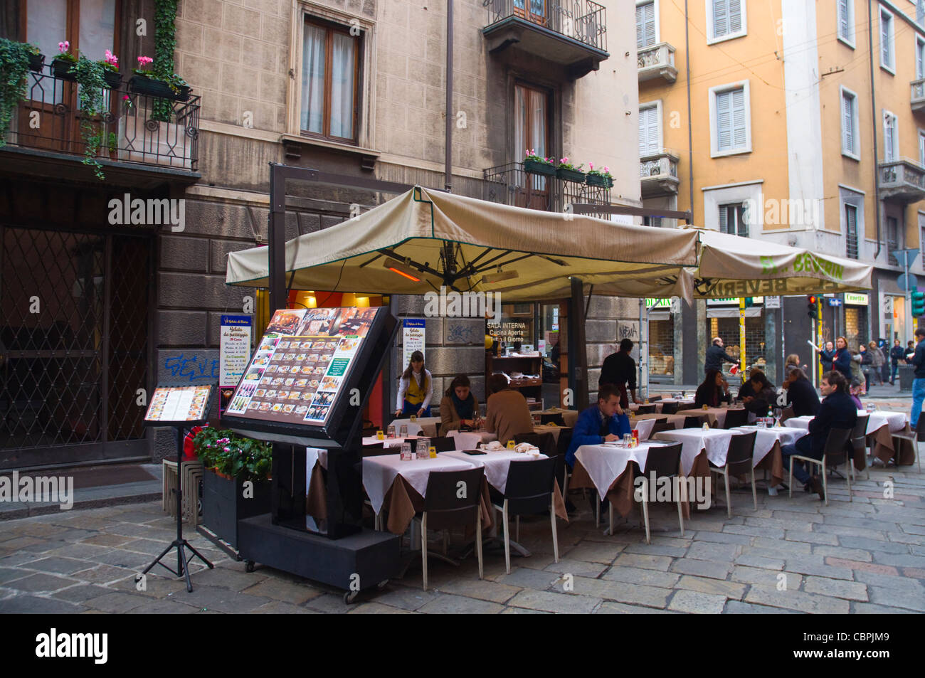 Via Brera Brera street centre de Milan Lombardie Italie Europe Banque D'Images