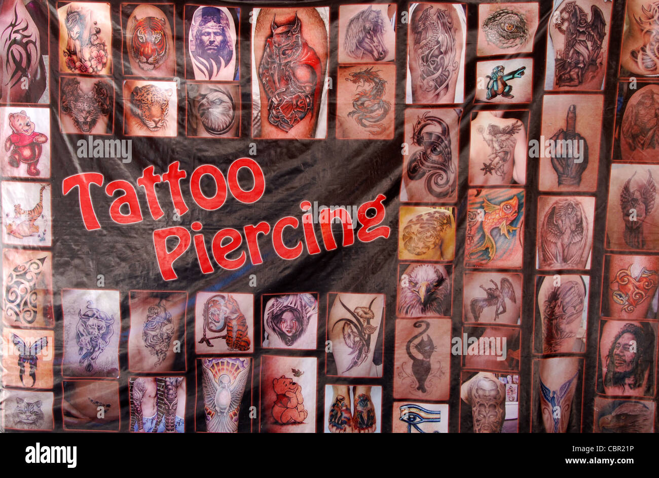 Piercing Tattoo parlour Icmeler la Turquie en Europe Banque D'Images