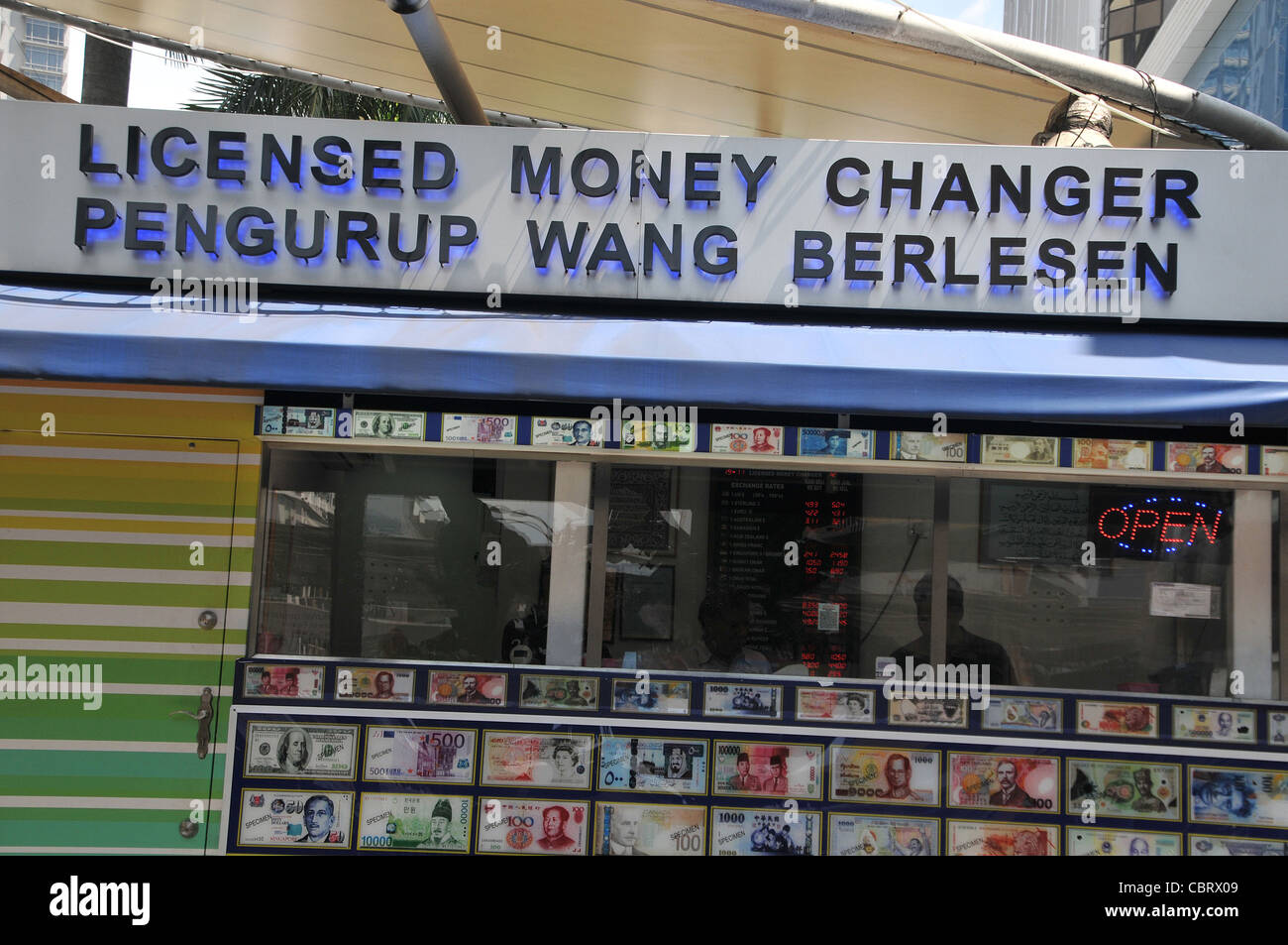 Bureau De Change Kuala Lumpur En Malaisie Photo Stock Alamy