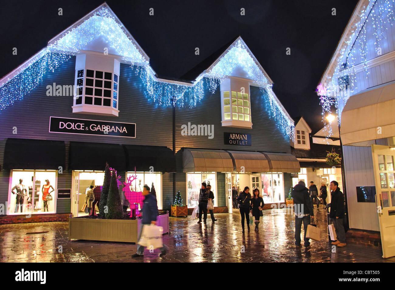 Le centre commercial Bicester Village à Noël, Bicester, Oxfordshire, Angleterre, Royaume-Uni Banque D'Images