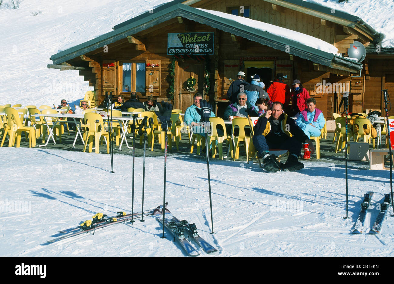 Le Wetzet refuge de montagne dans la région de ski de Les Gets en Haute-Savoie, France Banque D'Images