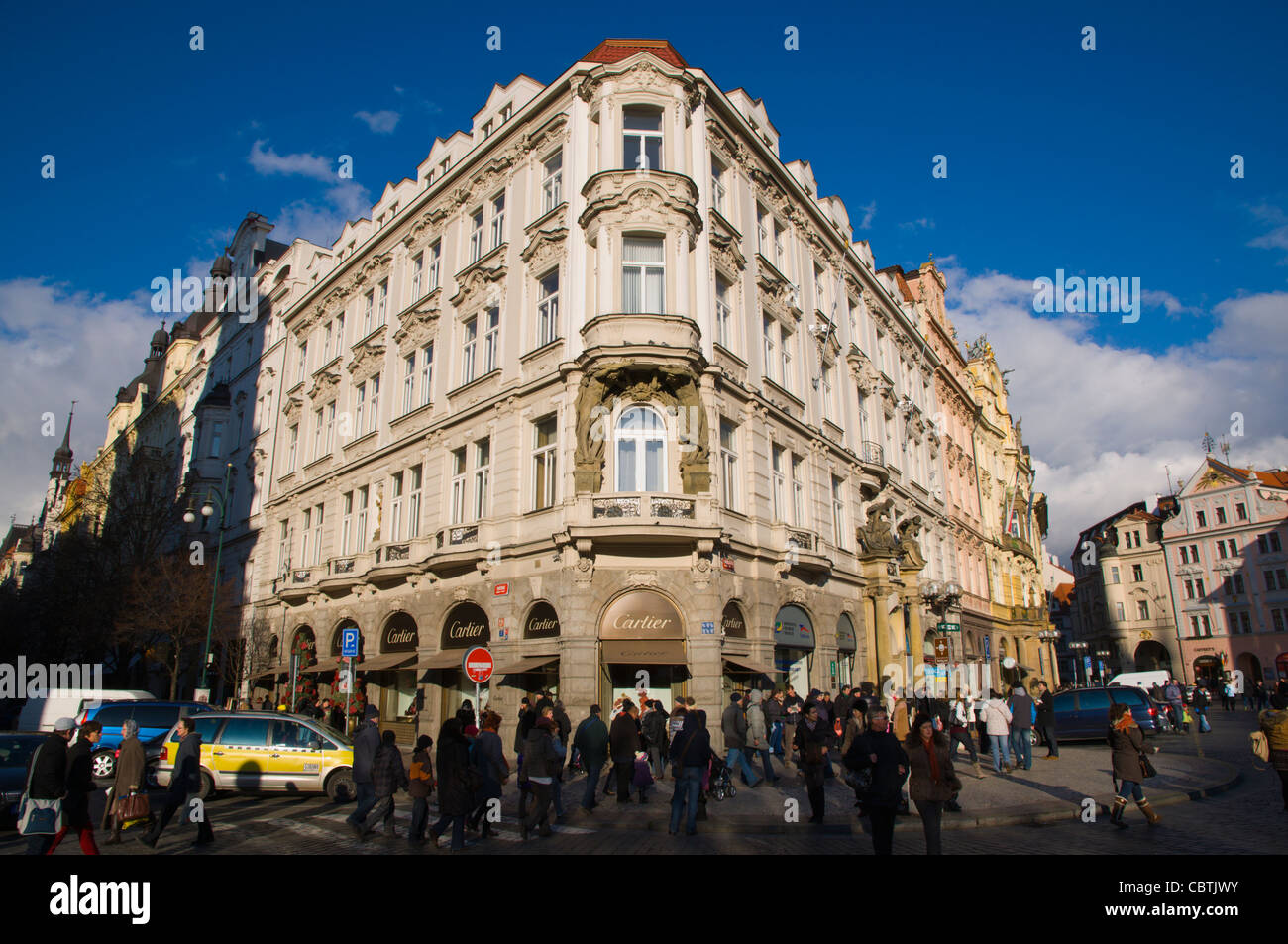 Coin de la rue Parizska et la place de la vieille ville Prague République Tchèque Europe Banque D'Images