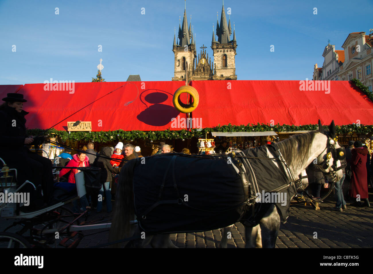 Marché de Noël à la place de la vieille ville Prague République Tchèque Europe Banque D'Images