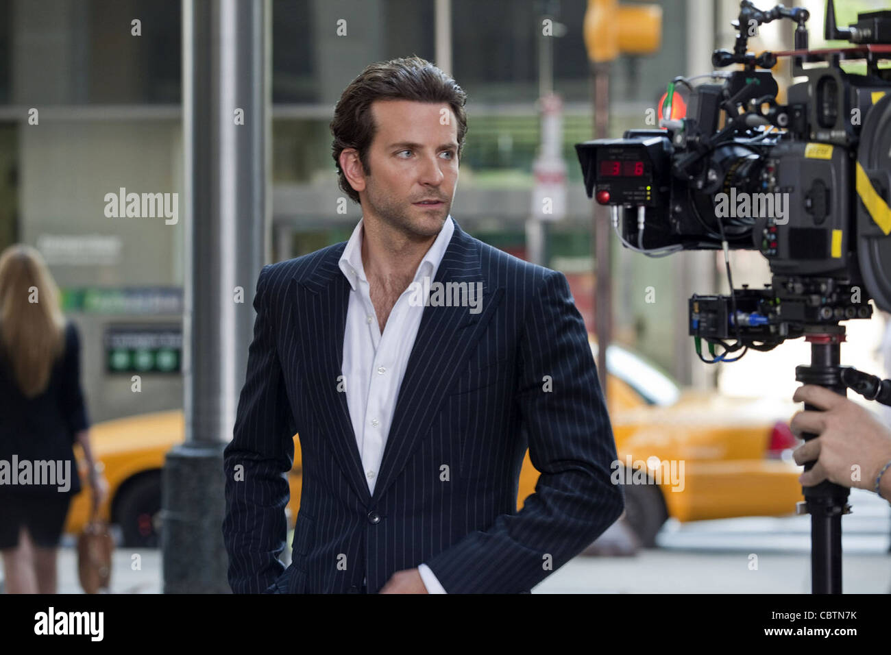 Illimitées (2011) (Début) BRADLEY COOPER NEIL BURGER (DIR) 001 COLLECTION MOVIESTORE LTD Banque D'Images