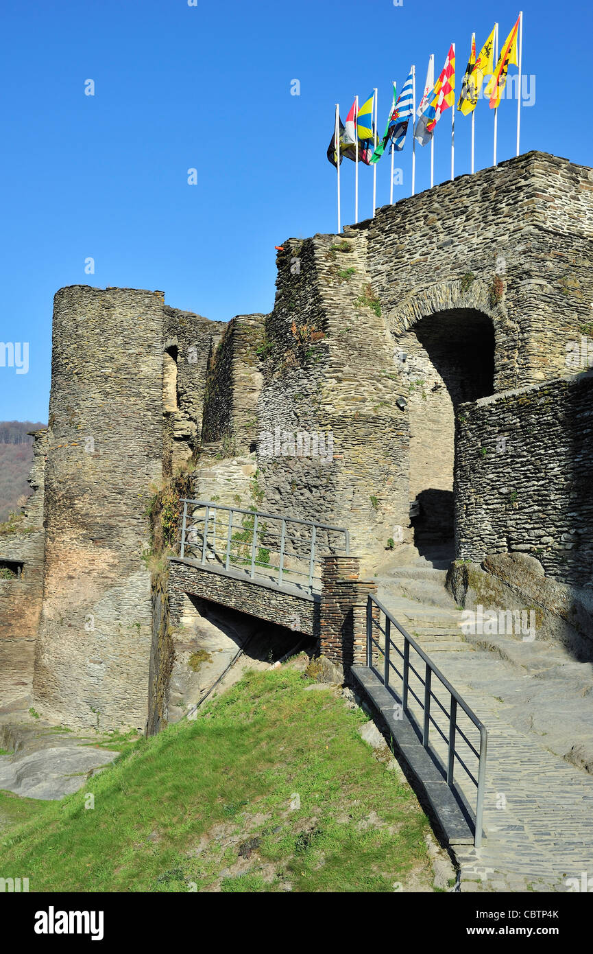 Porte d'entrée du château médiéval en ruine à La Roche-en-Ardenne, Ardennes, Belgique Banque D'Images