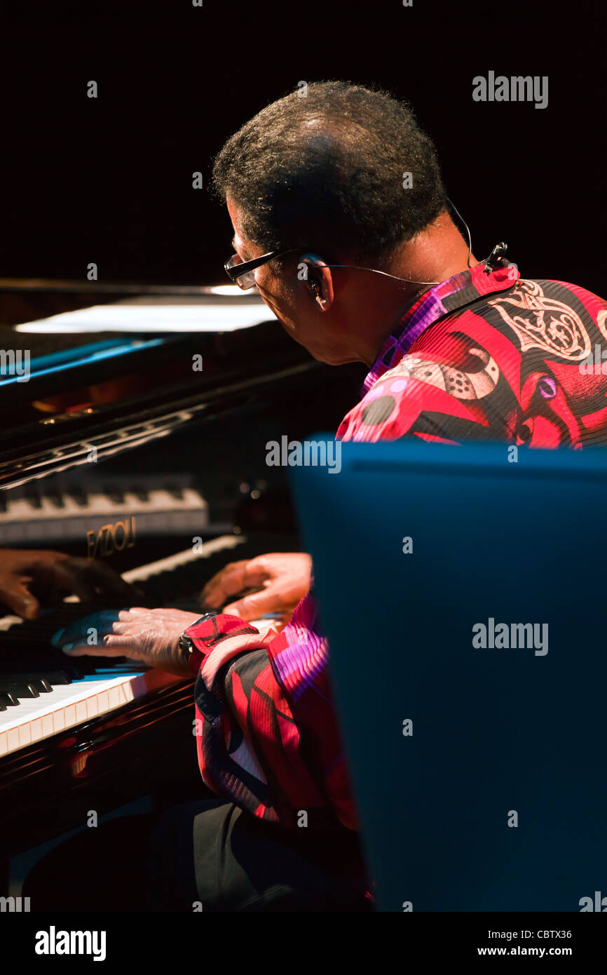 HERBIE HANCOCK effectue sur le Jimmy Lyons Étape - 54ème festival de jazz de Monterey 2011 Banque D'Images