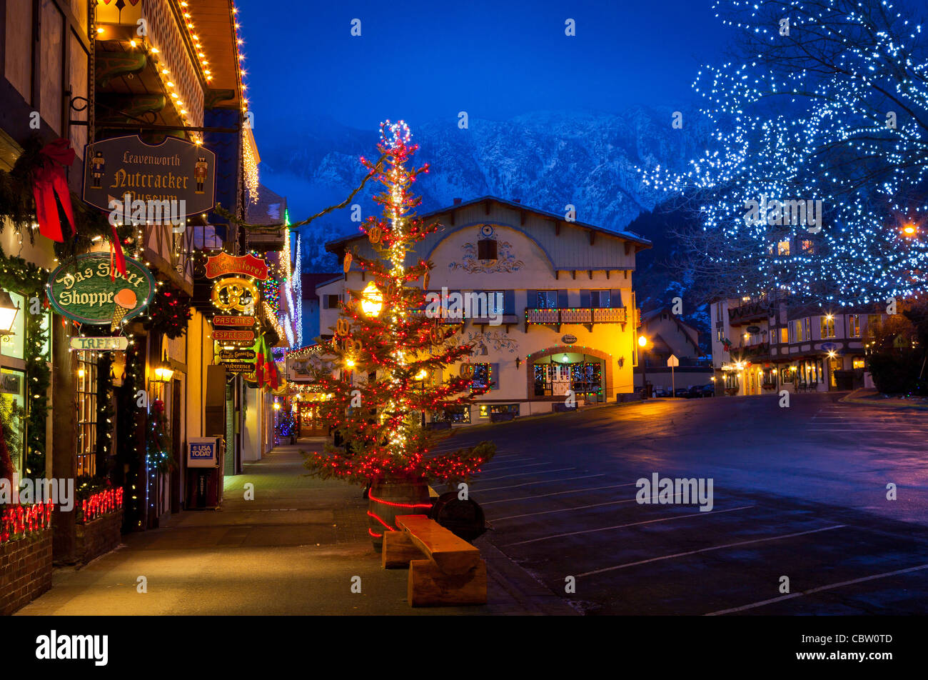 Lumières de Noël dans l'ouest de l'État de Washington ville de Leavenworth Banque D'Images