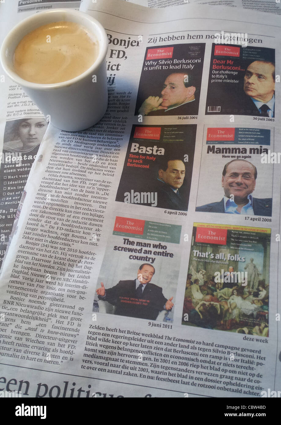 La journée Sivio Berlusconi démissionne comme premier ministre italien, en Italie. Enonomist, couverture, couvre Banque D'Images