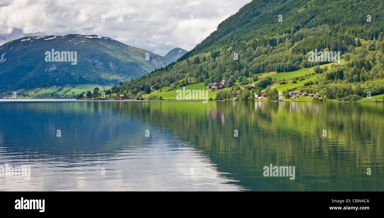 Paysage de fjord, Vatnedalen, Norvège Banque D'Images