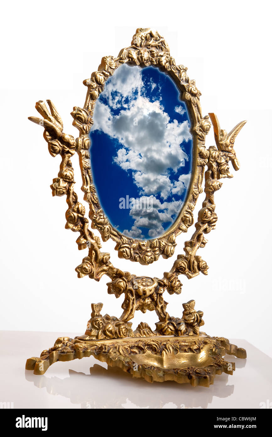 La composition d'un miroir antique accompli dans l'étude Banque D'Images