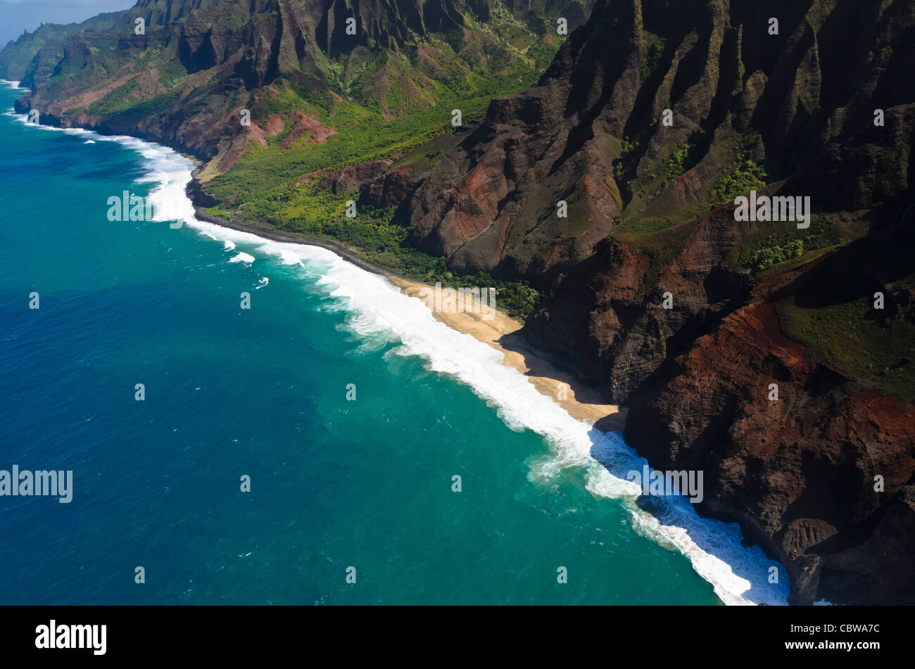 La côte de Na Pali du ciel, l'île de Kauai, Hawaii, USA Banque D'Images