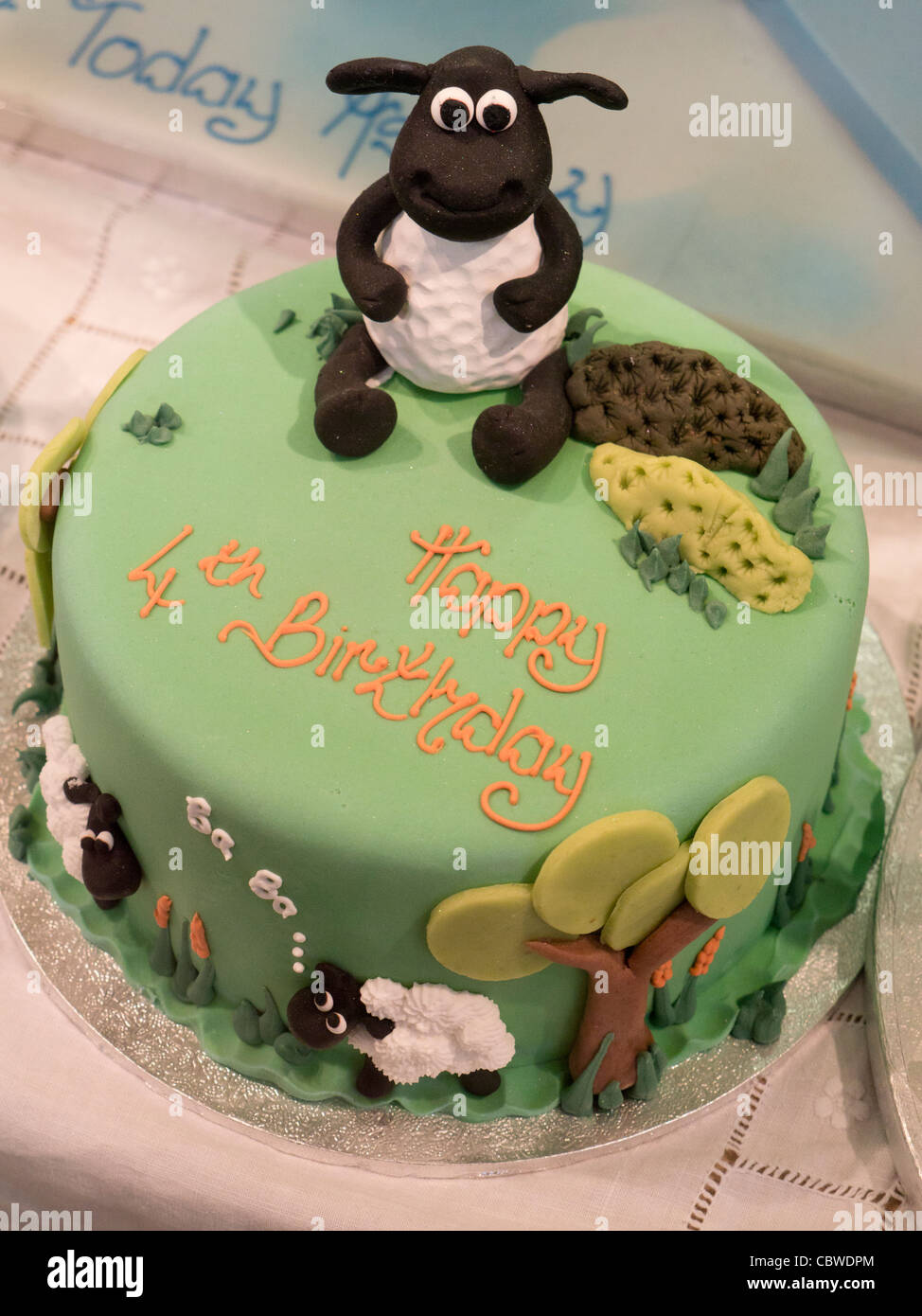 Sur Le Theme Des Moutons Imaginative Du Gateau D Anniversaire Marche Couvert D Oxford Photo Stock Alamy Sur Le Theme Des Moutons Imaginative Du Gateau D Anniversaire Marche Couvert D Oxford Photo Stock Alamy