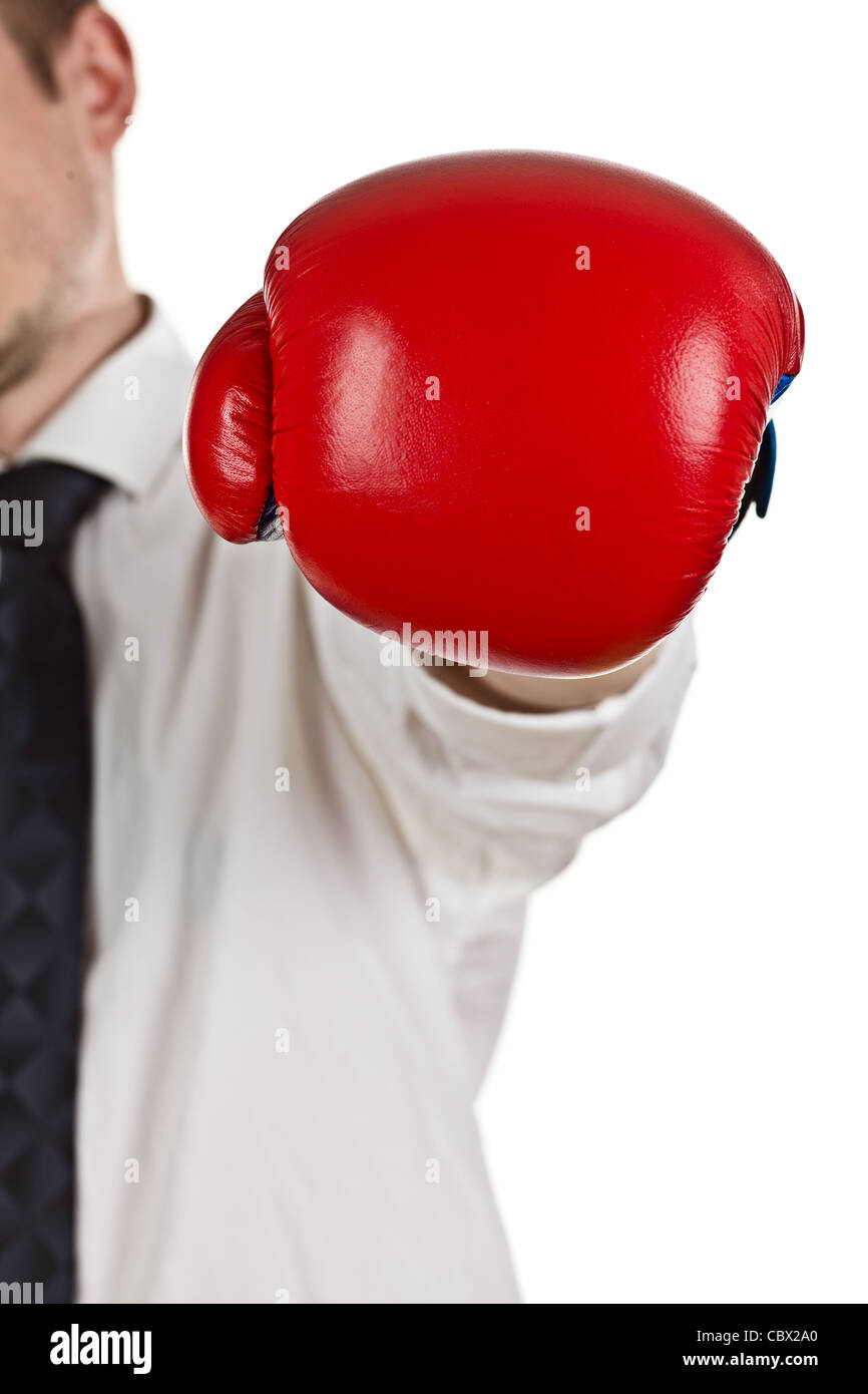 Homme portant une chemise blanche et des gants de boxe Banque D'Images