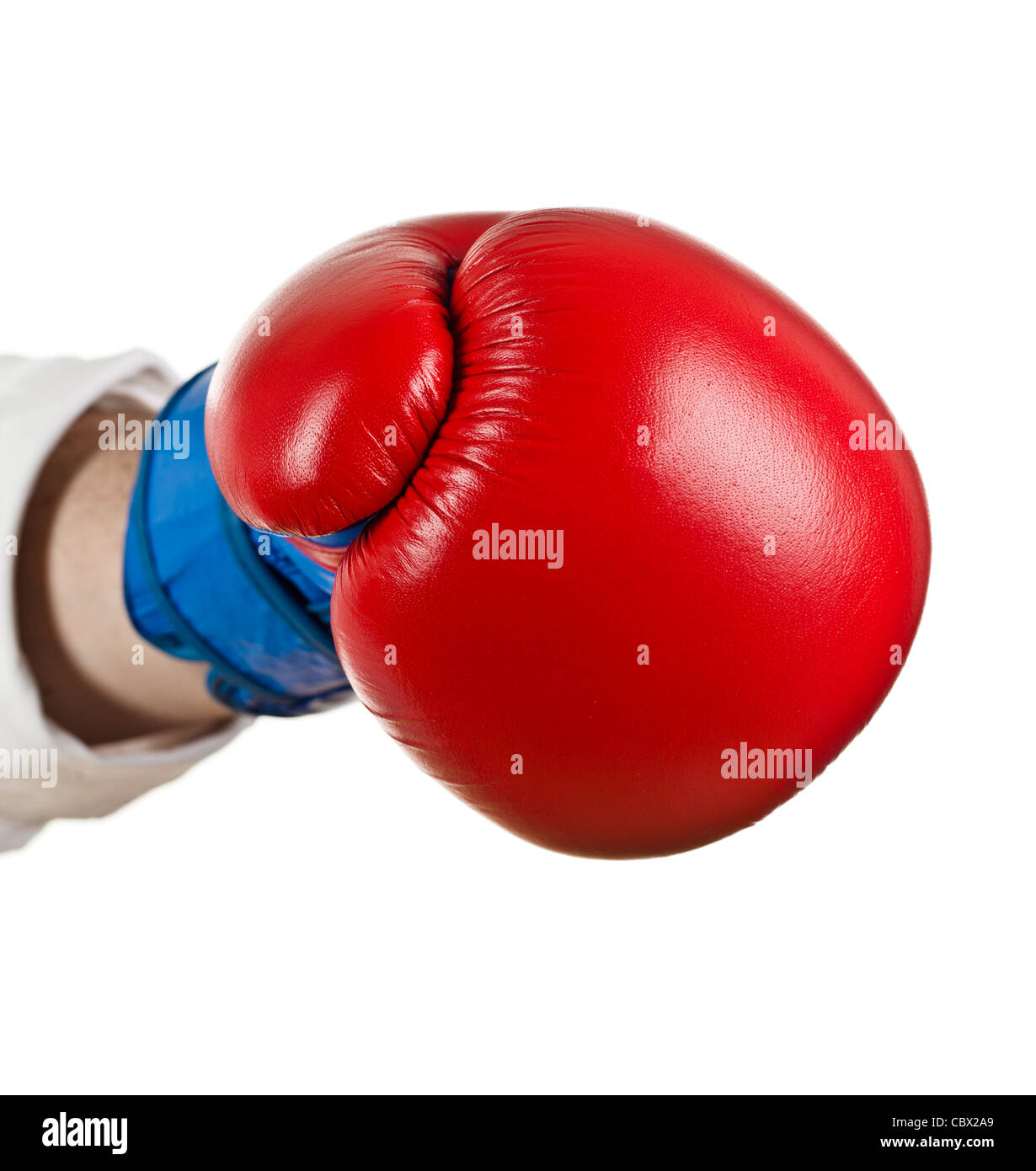 La main avec des gants de boxe on white Banque D'Images