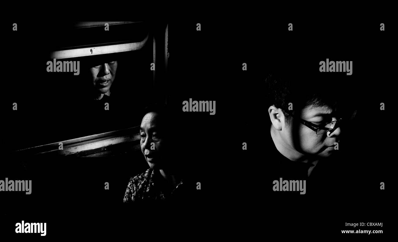 Leurs adieux à Taiyuan railway station (montage) Banque D'Images