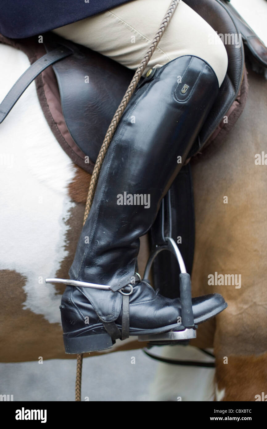 Paire D'éperons D'équitation – Alliage De Zinc – Type Anglais – Longueur 135 Mm – Largeur 85 Mm – Corrosion Résistante – Pour Toutes Bottes