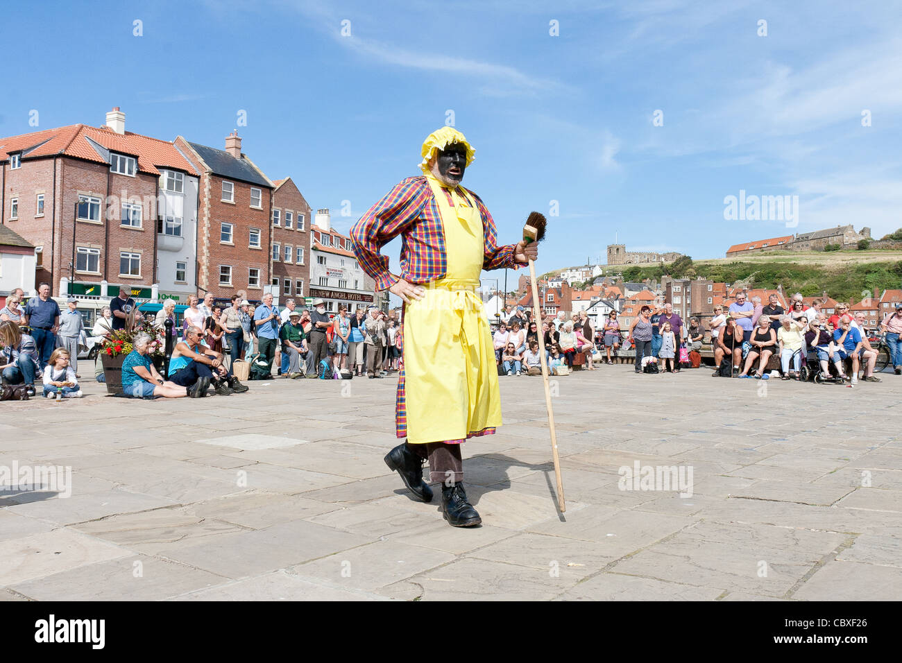 Danseuse traditionnelle de molly face noire à la semaine folklorique de Whitby Banque D'Images
