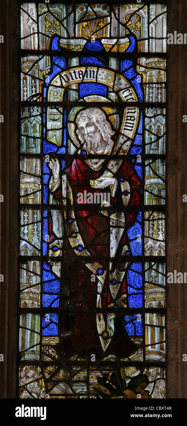 Un vitrail représentant l'Apôtre, St Thaddée, St Marie la Vierge, l'Église, Kent Nettlestead Banque D'Images Un vitrail représentant l'Apôtre, St Thaddée, St Marie la Vierge, l'Église, Kent Nettlestead Banque D'Images