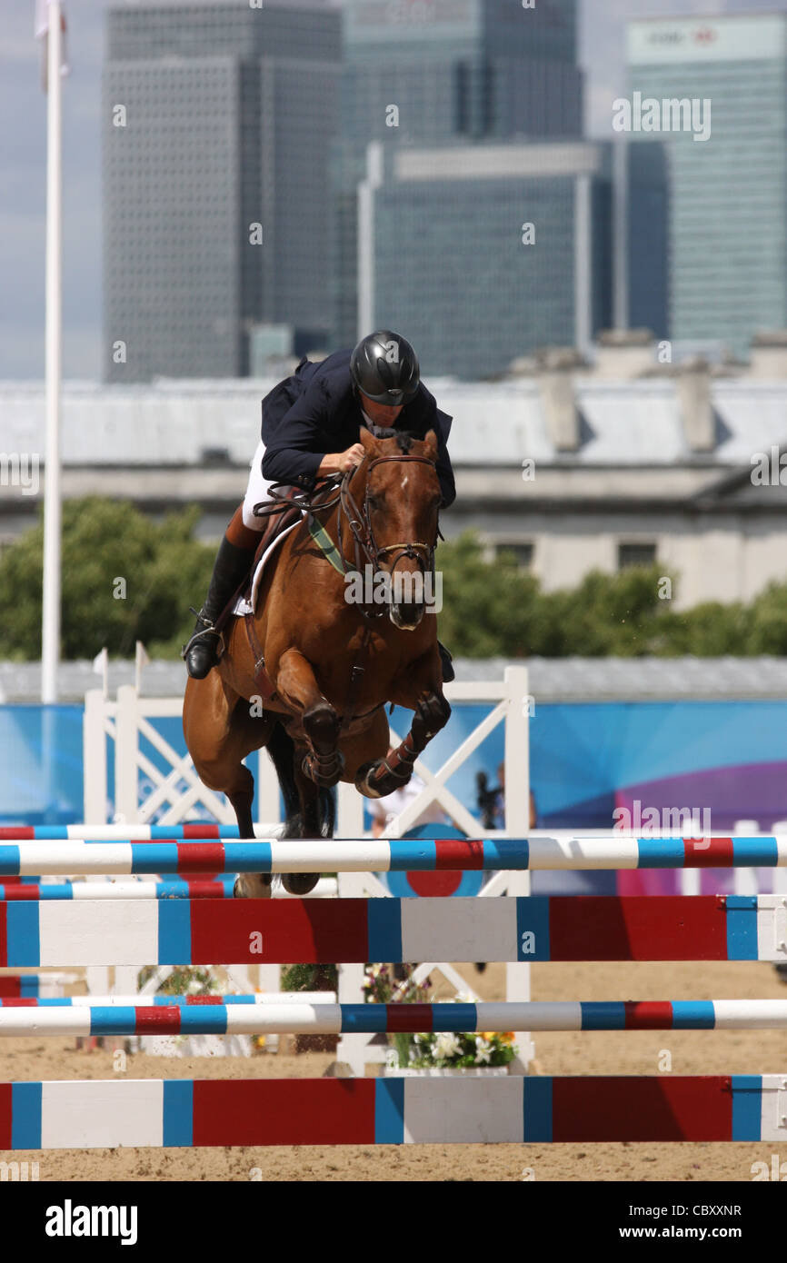 Rider au saut à la Greenwich Park Equestrian event pour la 'London' prépare une série d'événements Banque D'Images