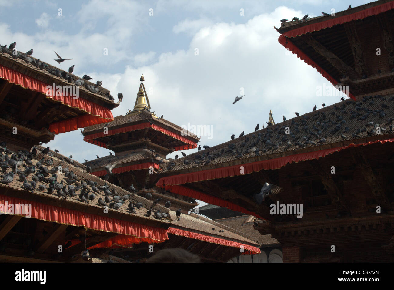 Toits des sanctuaires hinduistic à Durbar Square, Kathamndu, au Népal. Banque D'Images