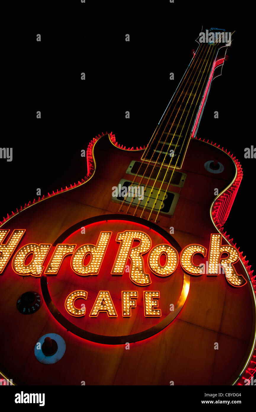Le géant de la guitare du Hard Rock Café en face de l'Hard Rock Hotel à Las Vegas, Nevada, USA Banque D'Images