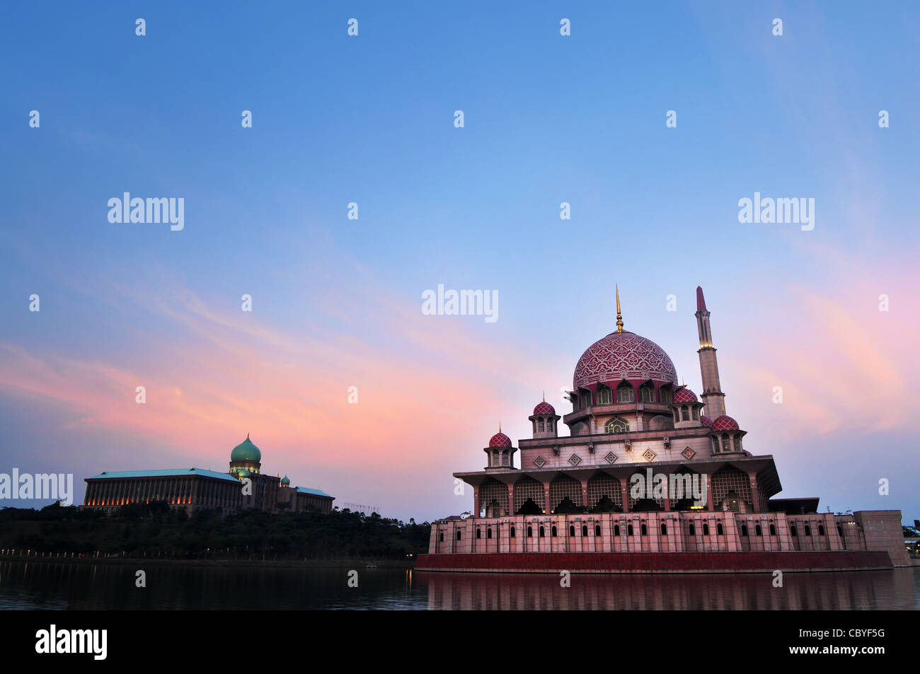 Mosquée Putra à Putrajaya, Malaisie Kuala Lumpur Banque D'Images