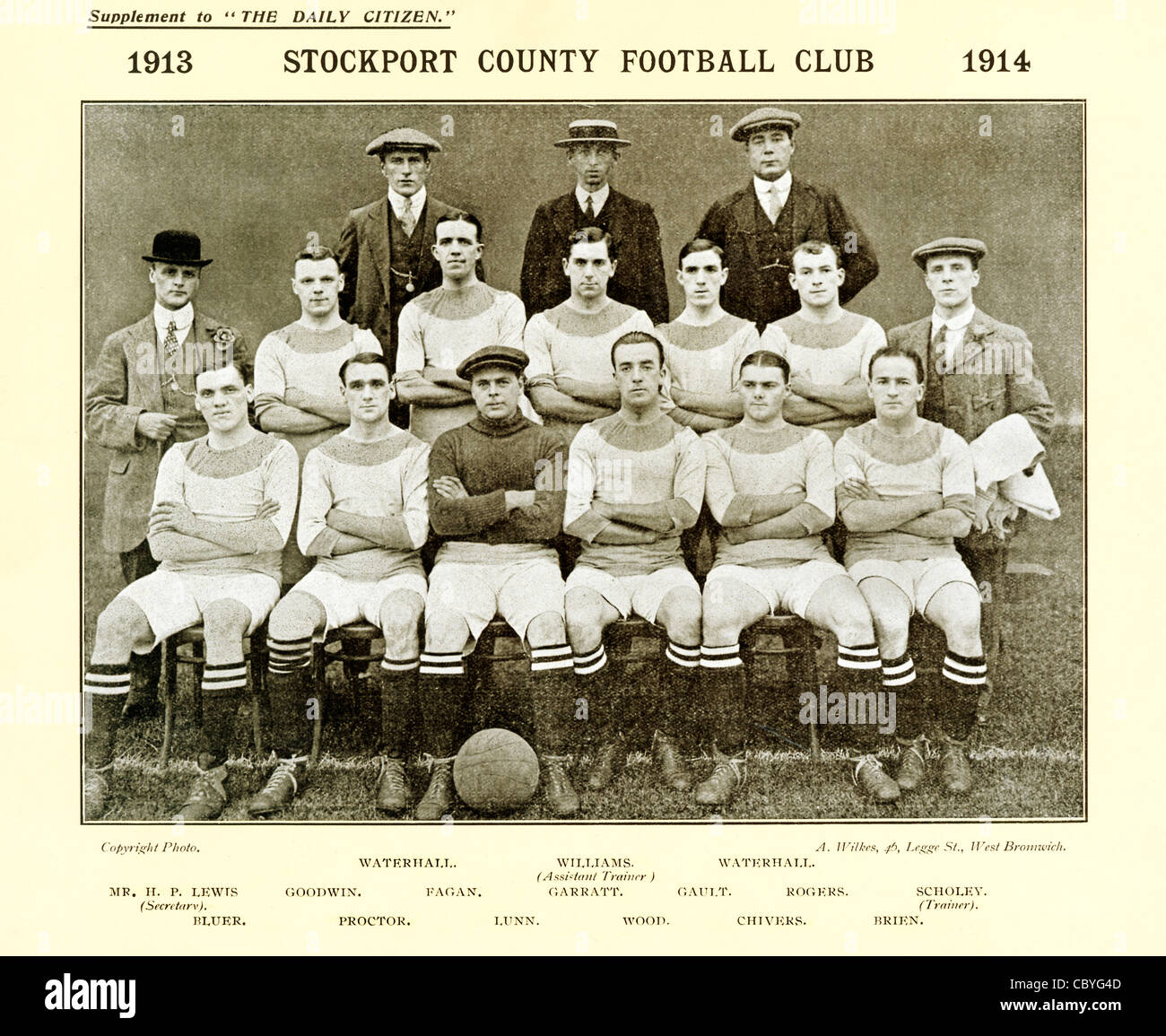 Stockport County FC, 1913 Photo de l'équipe du club de football, le Cheshire de chapeliers, au début de la saison Banque D'Images