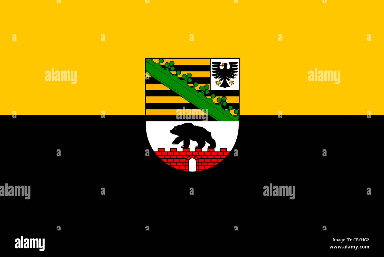 Drapeau de l'Etat fédéral allemand de Saxe-Anhalt avec armoiries. Banque D'Images
