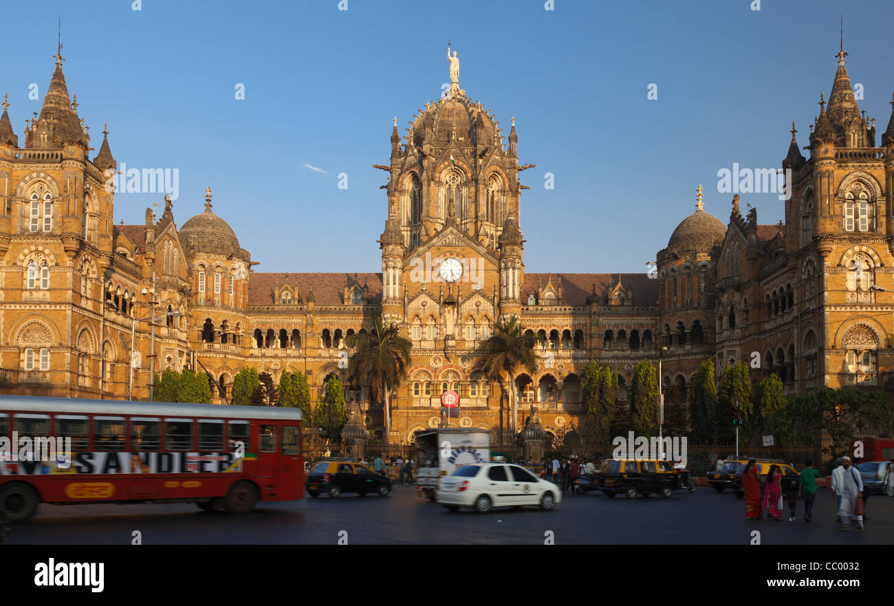 Chatrapati Shivaji Terminus Victoria Terminus ( ) dans la région de Bombay Mumbai Banque D'Images