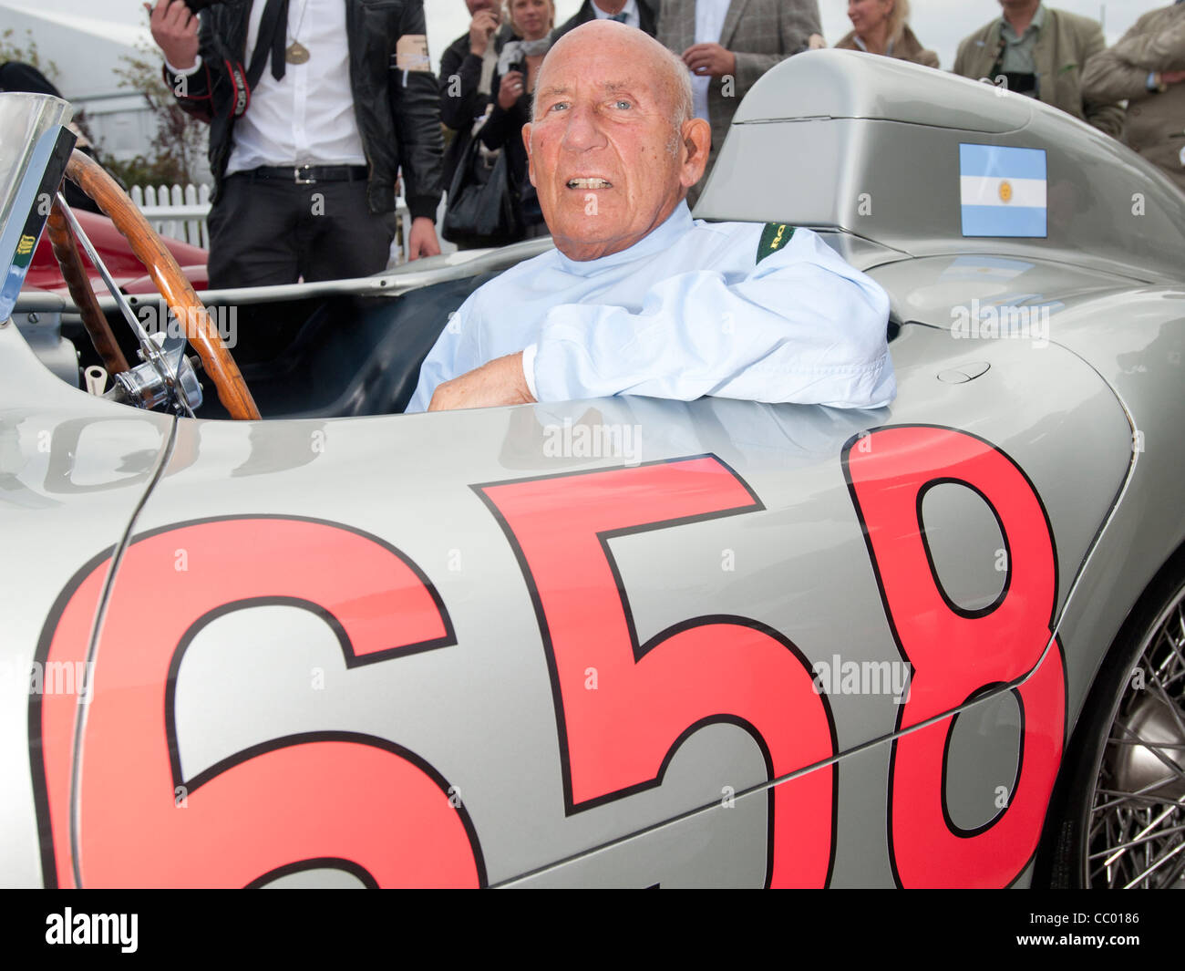 Sir Sterling Moss OBE. Ancien pilote automobile britannique pour son 82e anniversaire en participant au Goodwood Revival. Banque D'Images