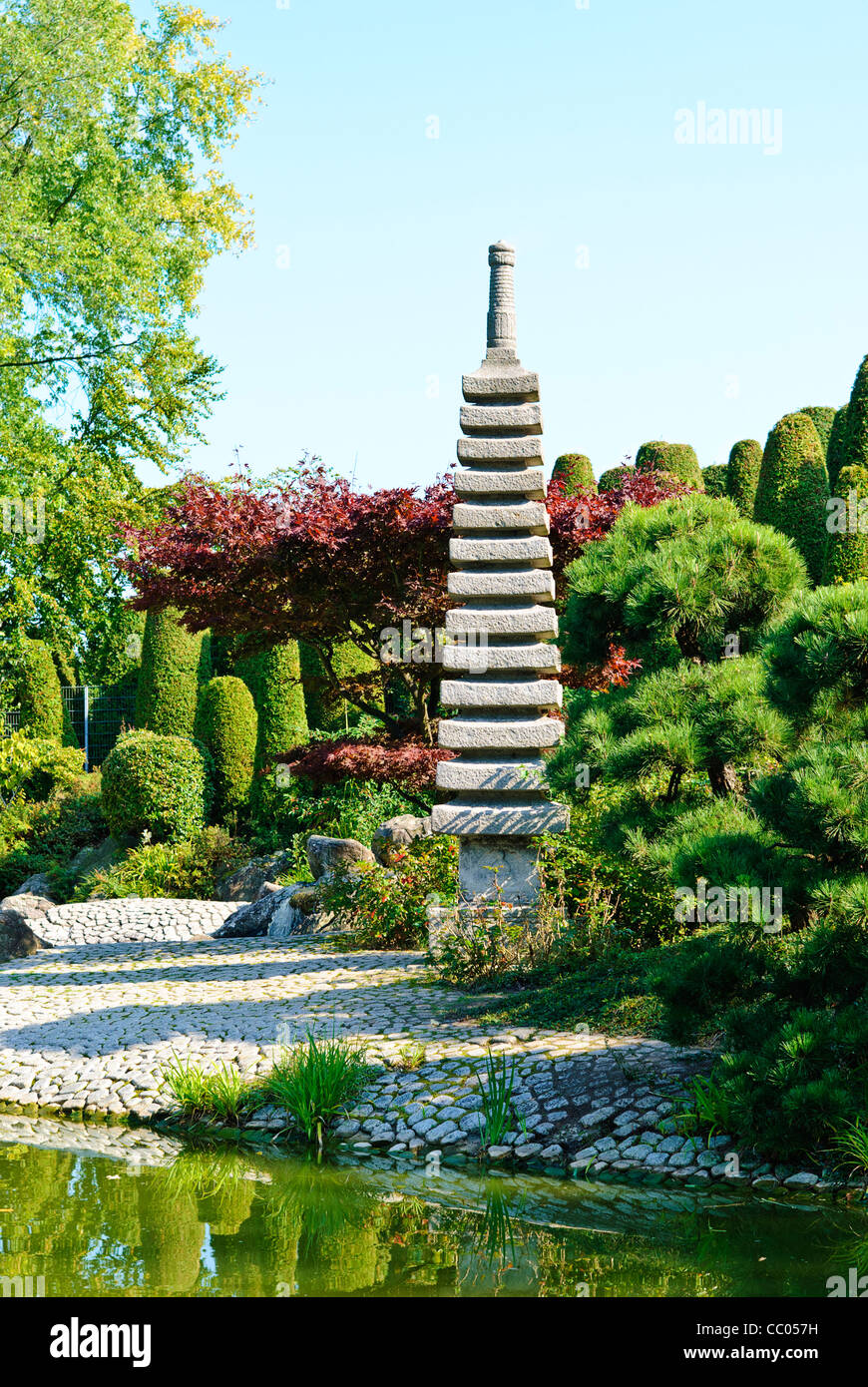 Jardin Japonais au début de l'automne, ensoleillée et fraîche Banque D'Images