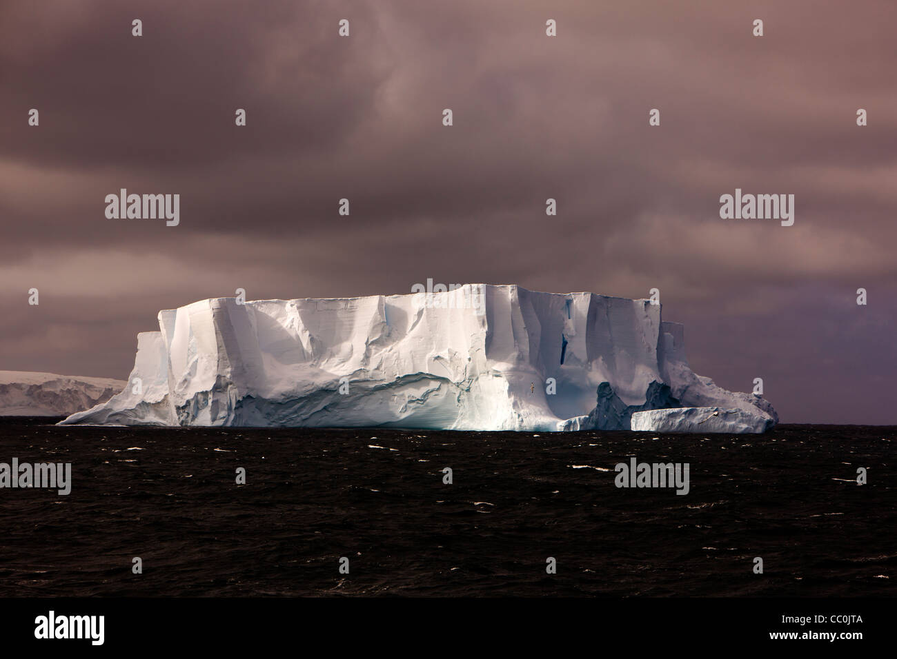 La Mer de Bellingshausen antarctique iceberg tabulaire Banque D'Images