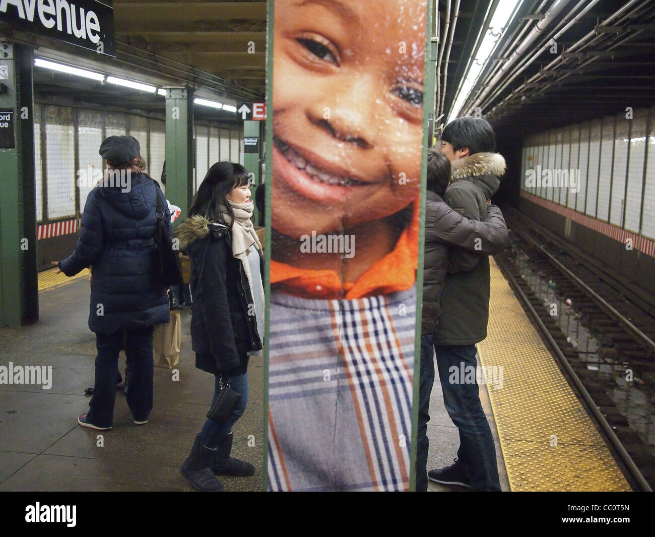 Bedford Avenue, Brooklyn, L train Banque D'Images