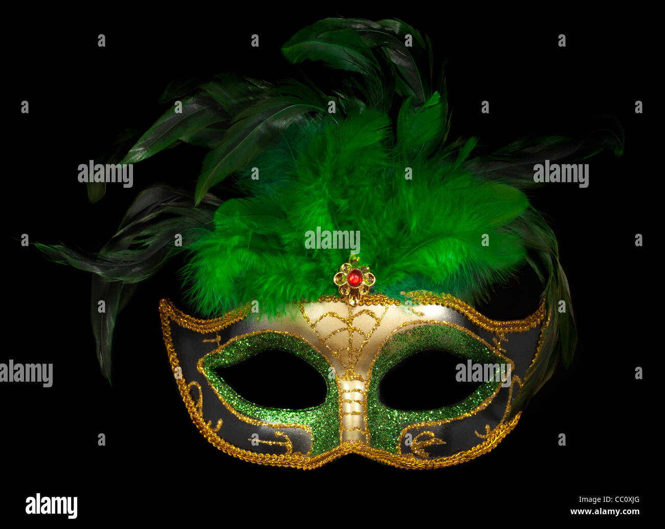 Masque de théâtre vénitien Vert sur noir isolé Banque D'Images