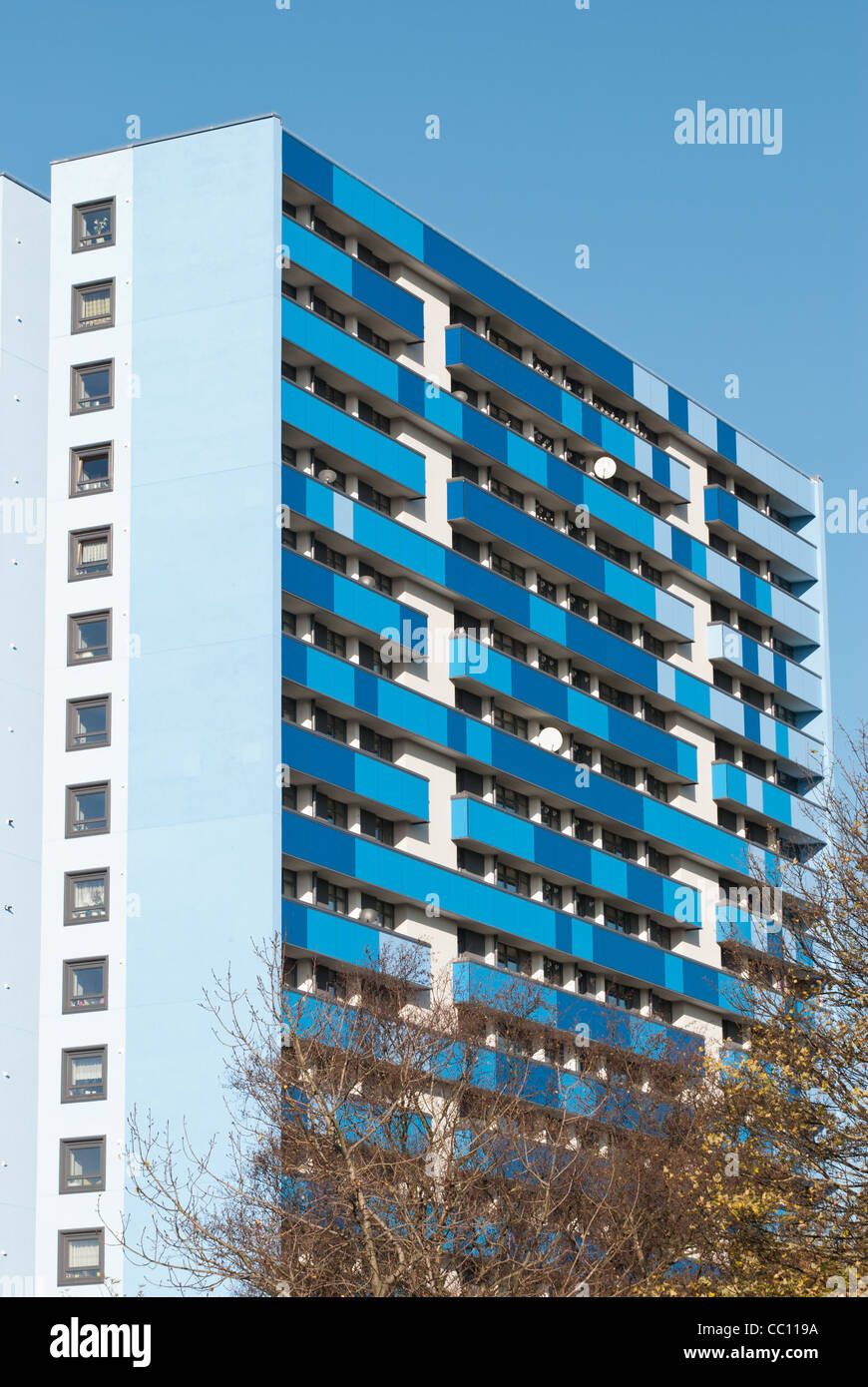 Le Bleu des tours d'immeuble d'appartements à Kenrick, Oldbury, West Midlands Banque D'Images